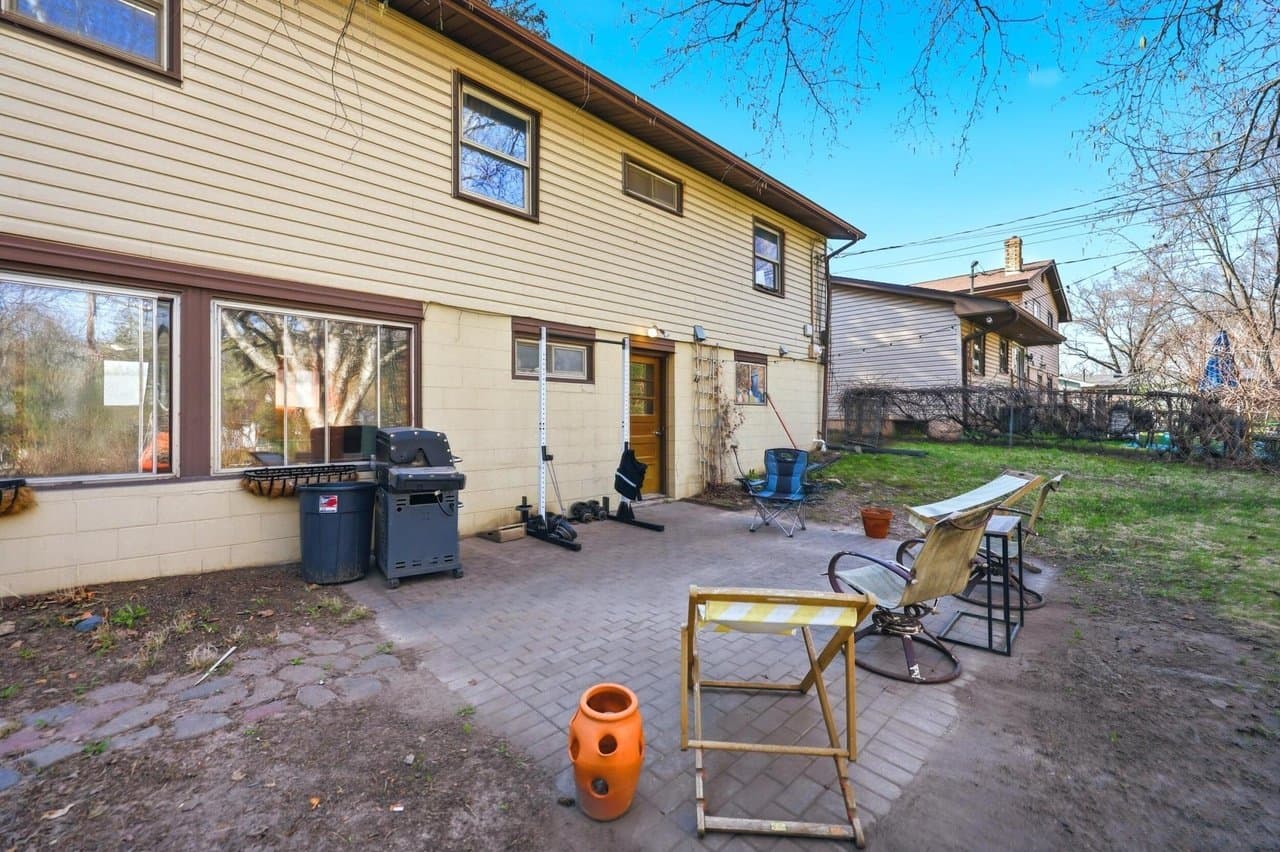 Saint Paul House: 182 Faye Street