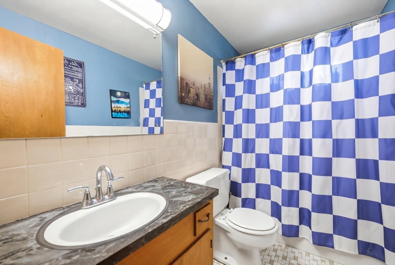 Saint Paul House: 182 Faye Street