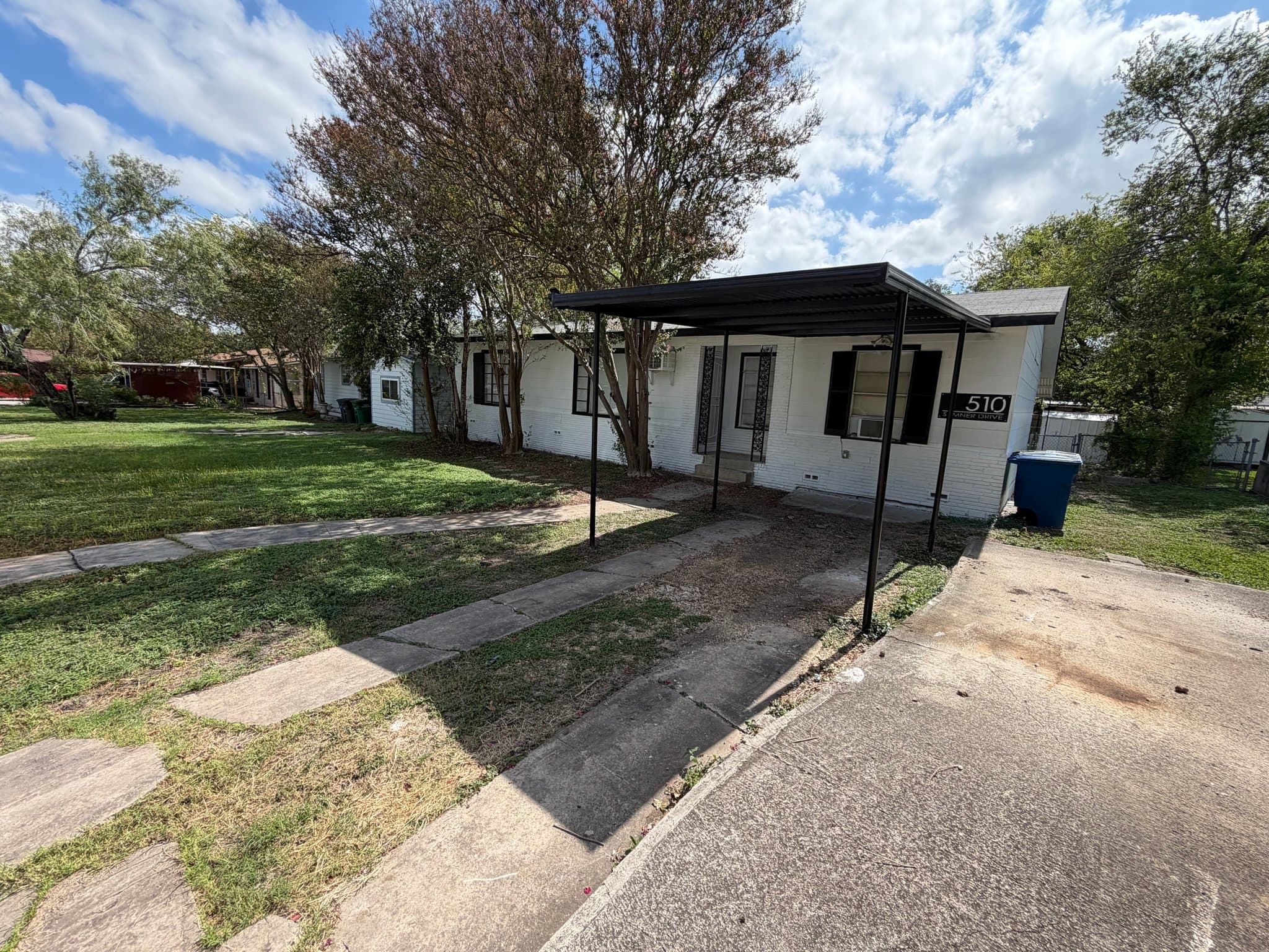 San Antonio House: 510 Sumner Dr