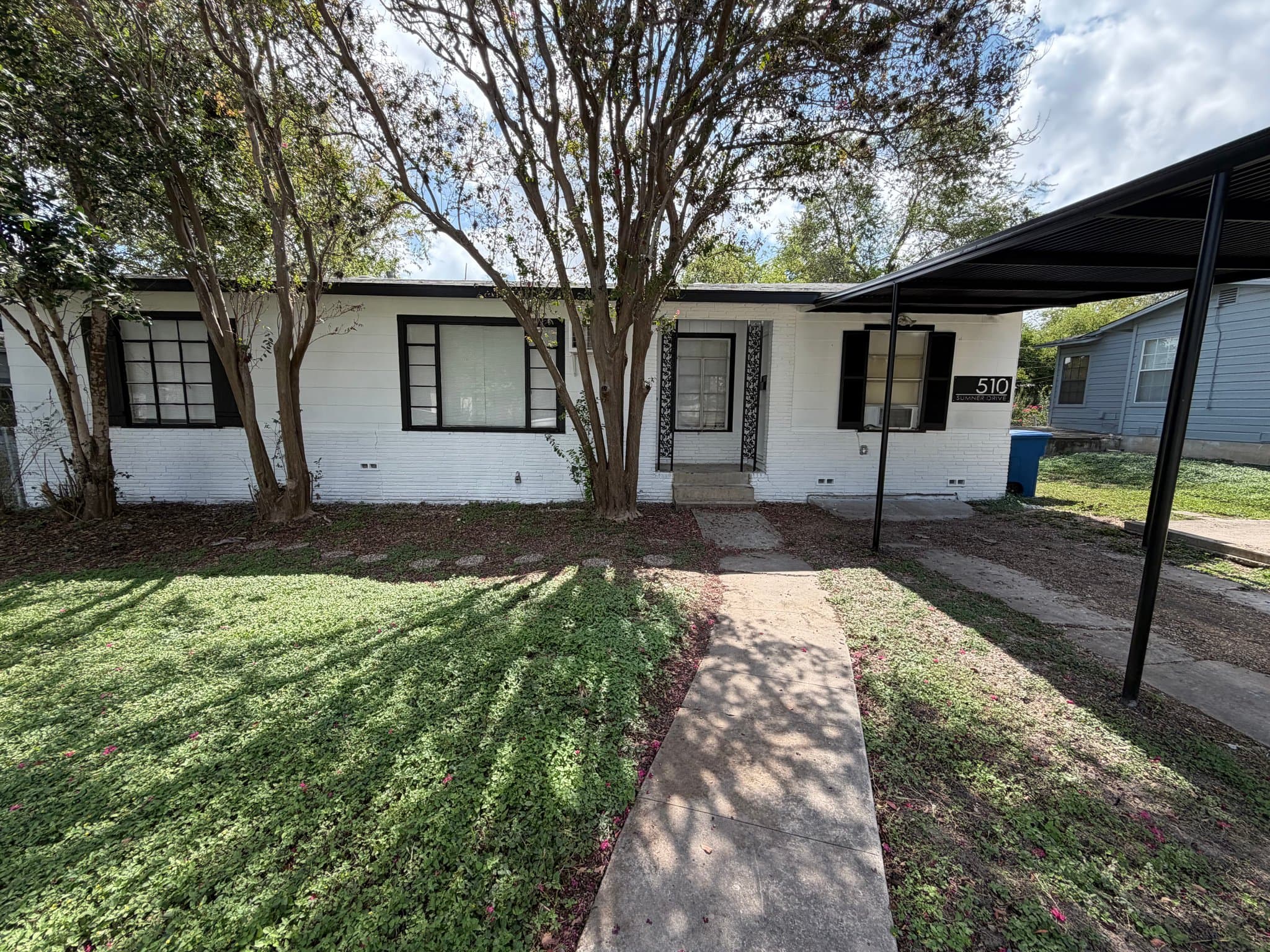 San Antonio House: 510 Sumner Dr