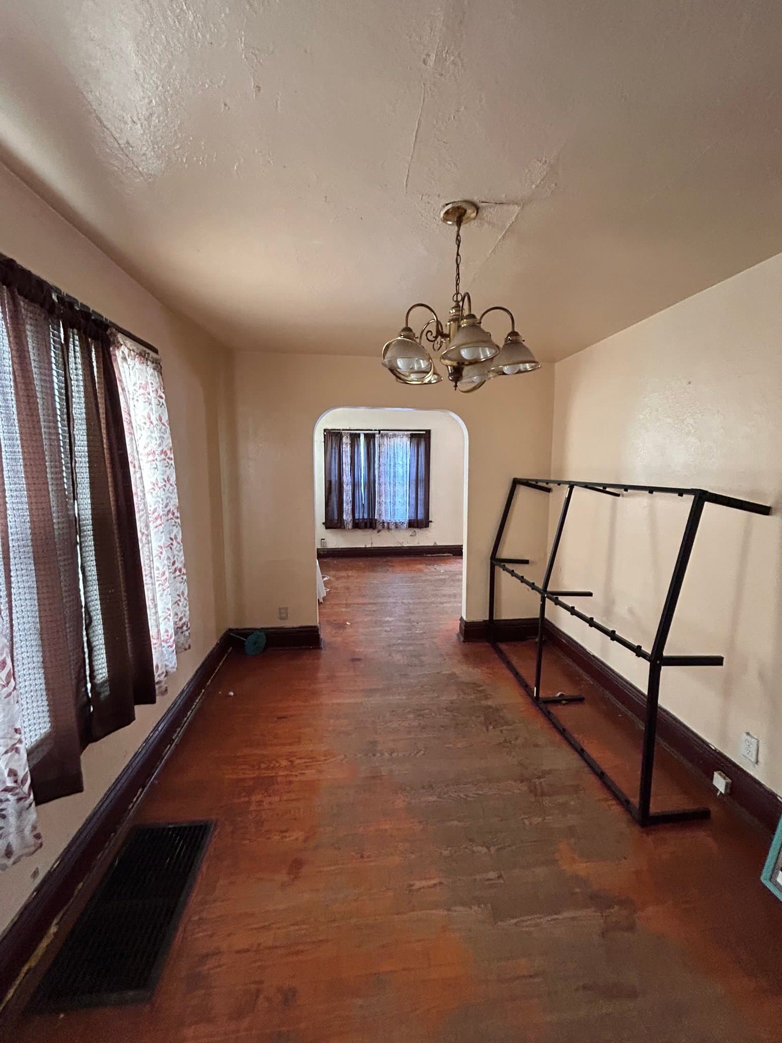 Saint Louis House: 4121 Clara Pl
