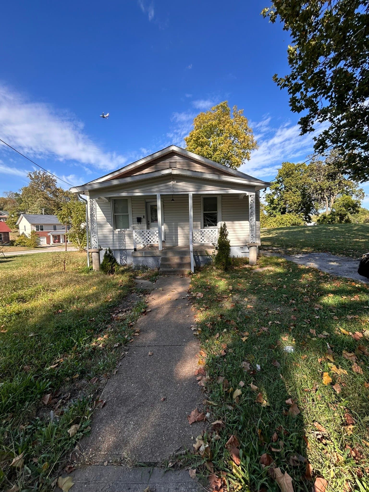 St.Louis House: 6211 Reichmann Ave