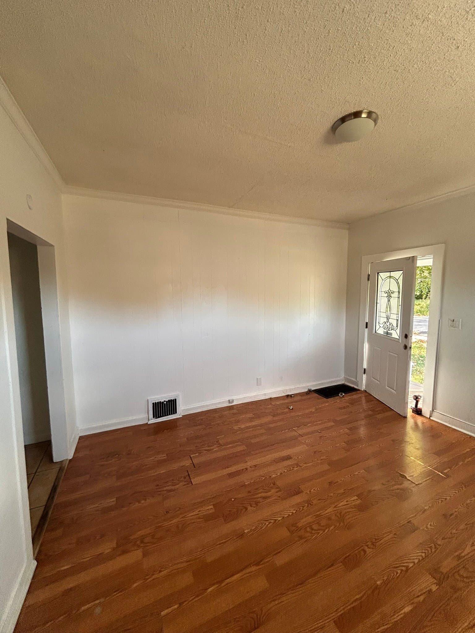St.Louis House: 6211 Reichmann Ave