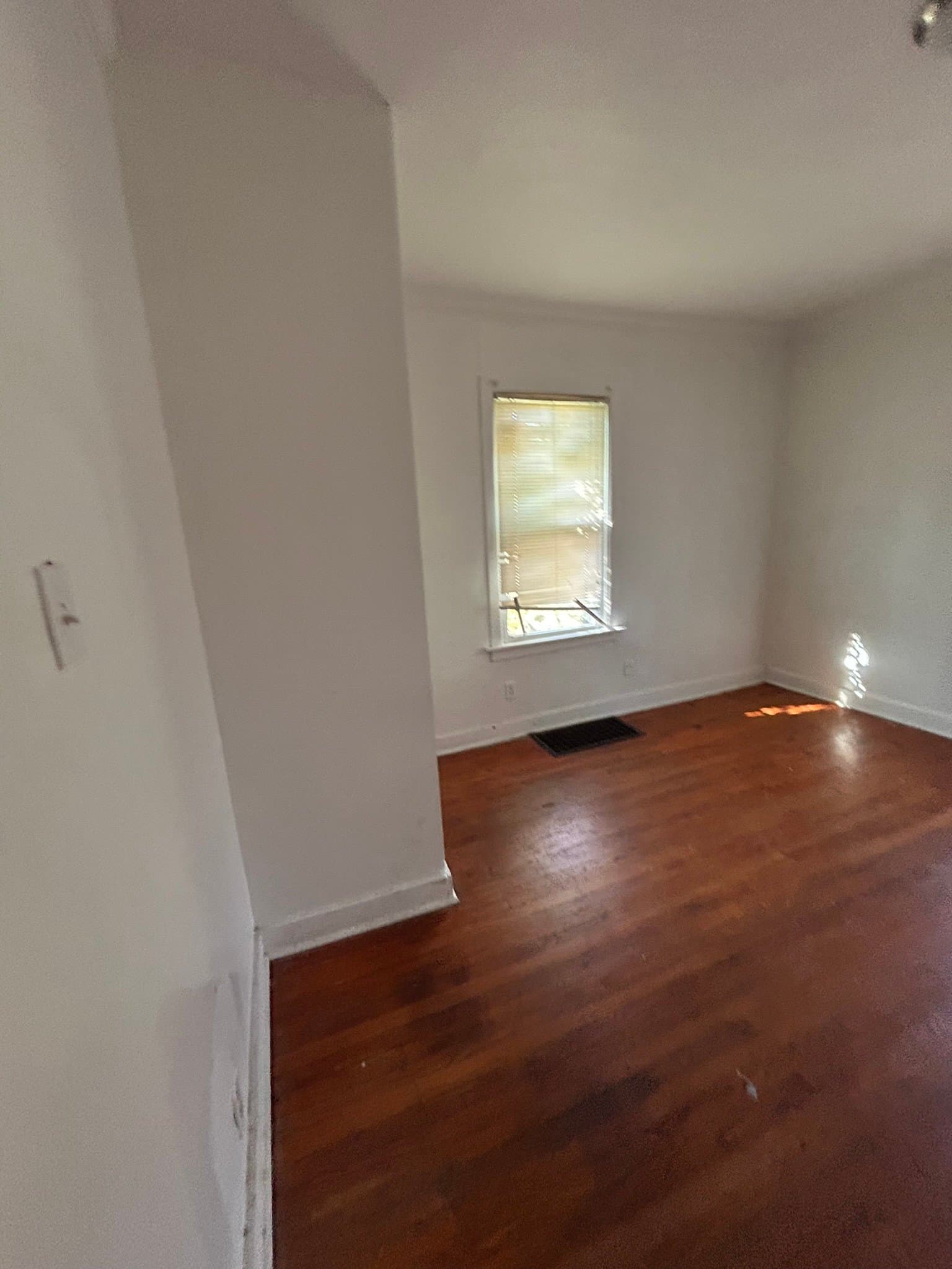 St.Louis House: 6211 Reichmann Ave