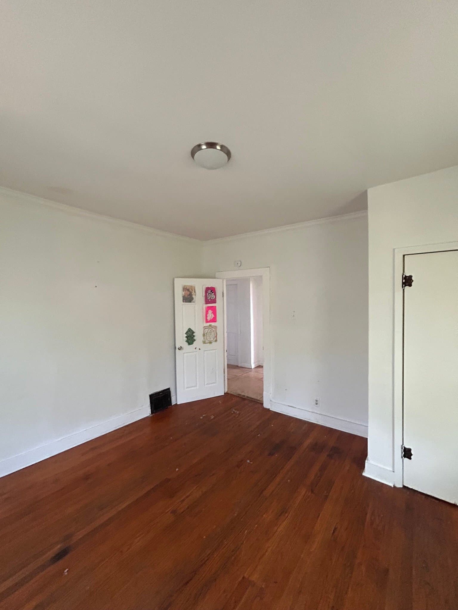 St.Louis House: 6211 Reichmann Ave