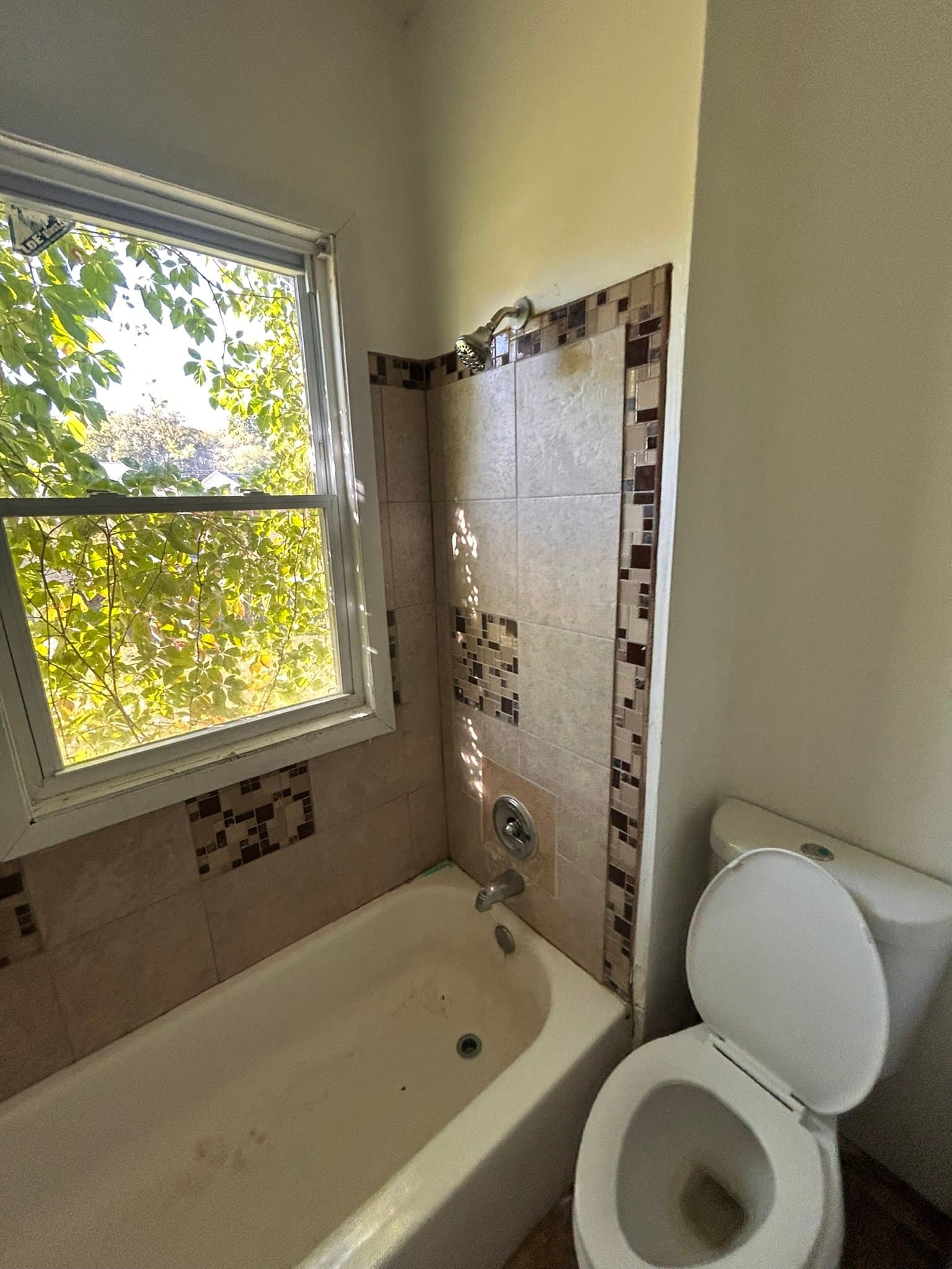 St.Louis House: 6211 Reichmann Ave