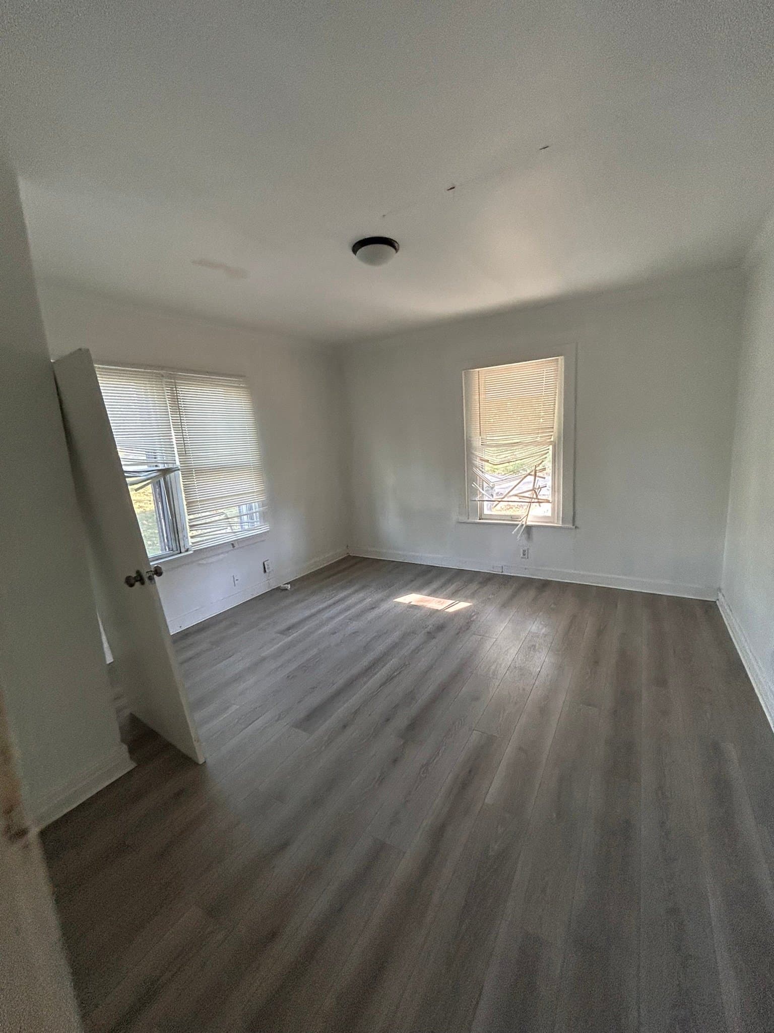 St.Louis House: 6211 Reichmann Ave
