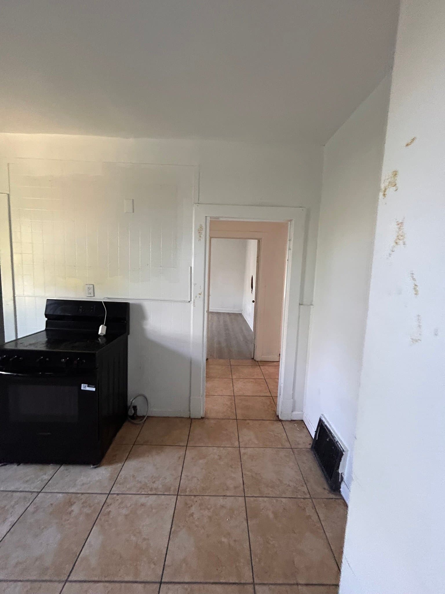 St.Louis House: 6211 Reichmann Ave