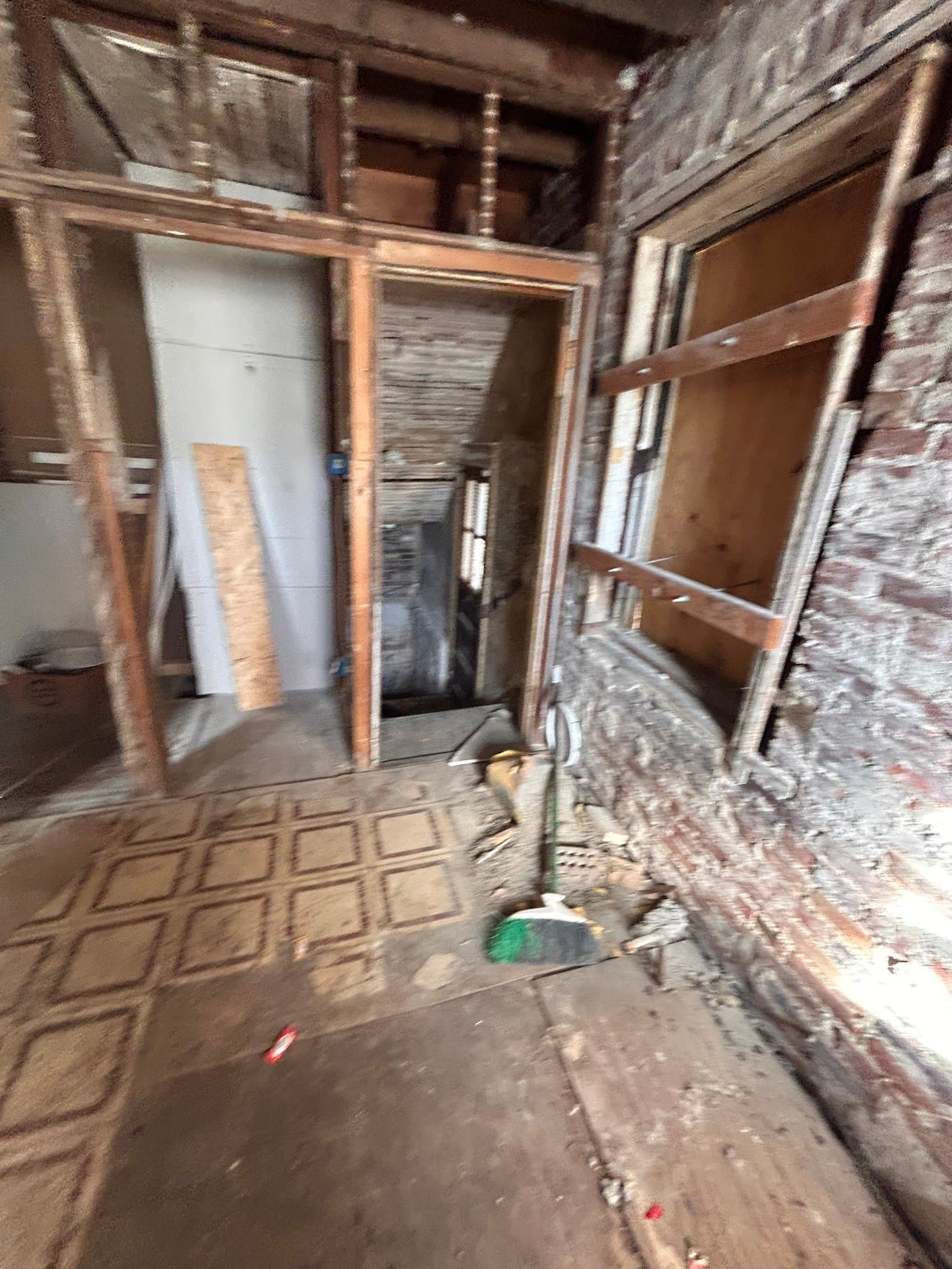 Saint Louis House: 5152 Maffitt Ave