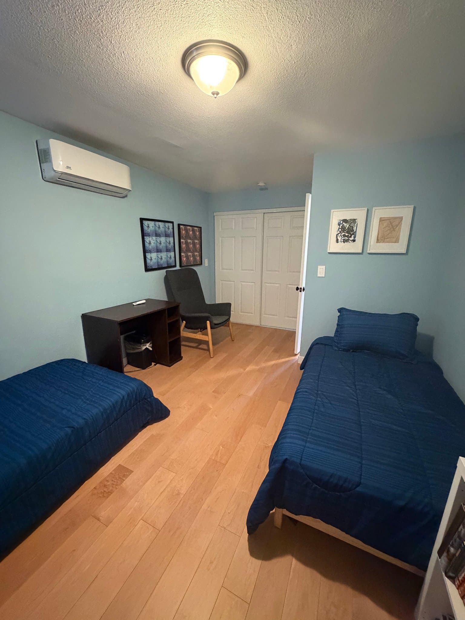 Los Angeles House: 1617 Ewing St
