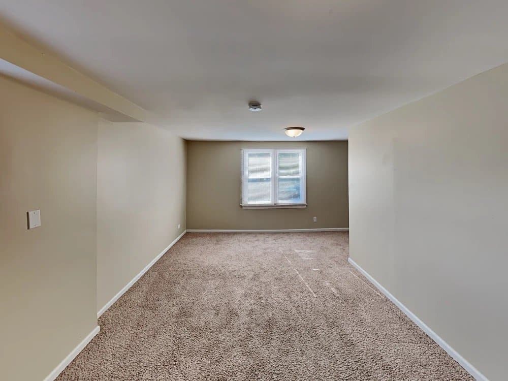 Burbank House: 7930 Long Ave