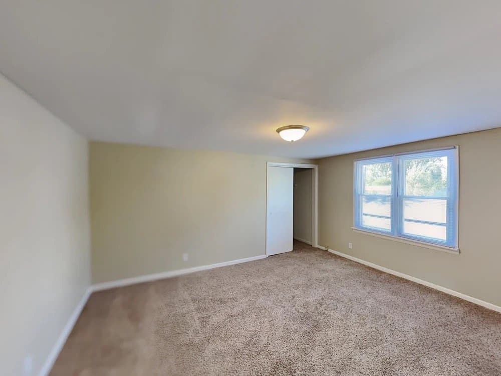 Burbank House: 7930 Long Ave