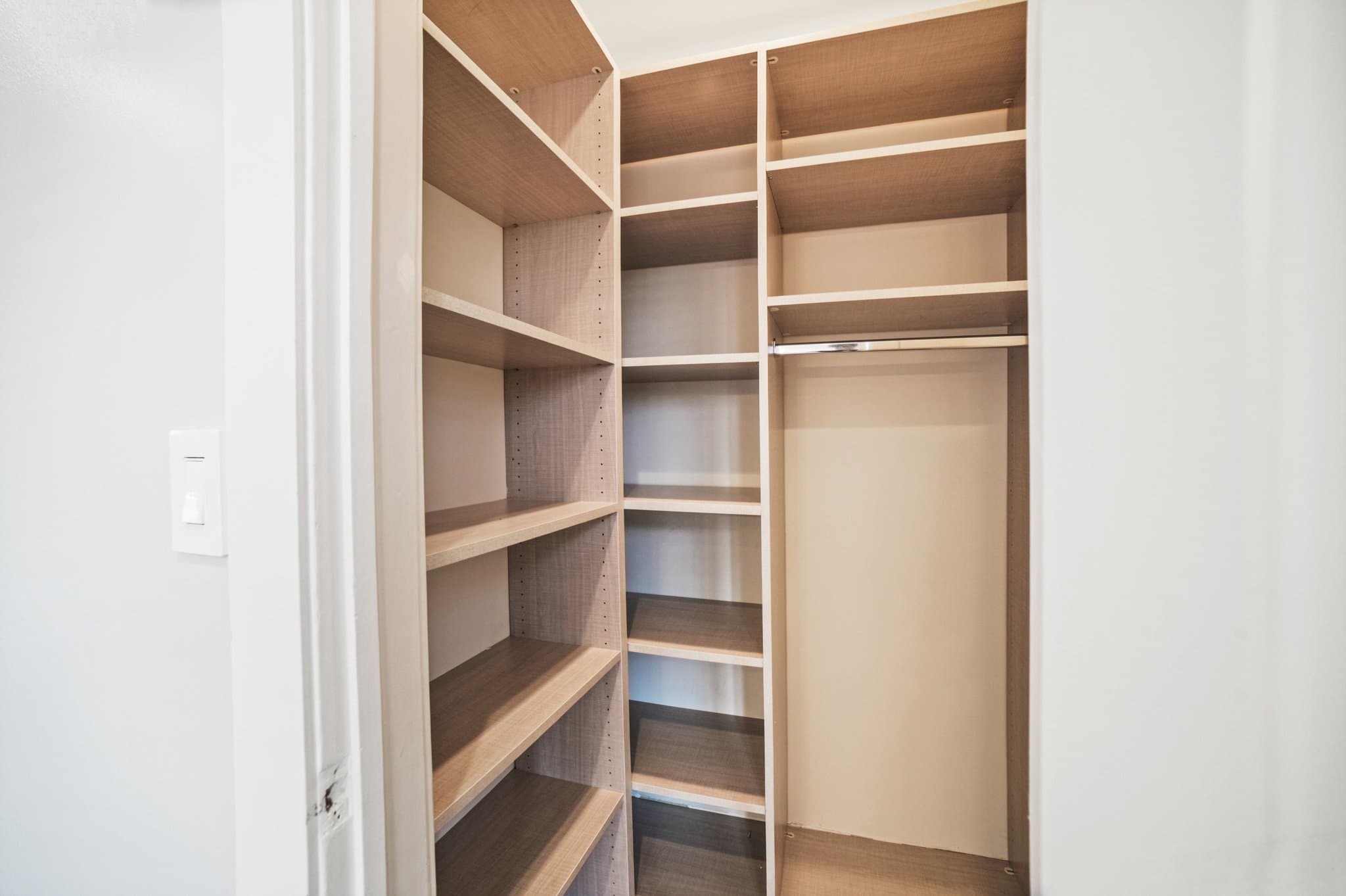 Los Angeles Apartment: 10203 Tabor St. Los Angeles, CA 90034