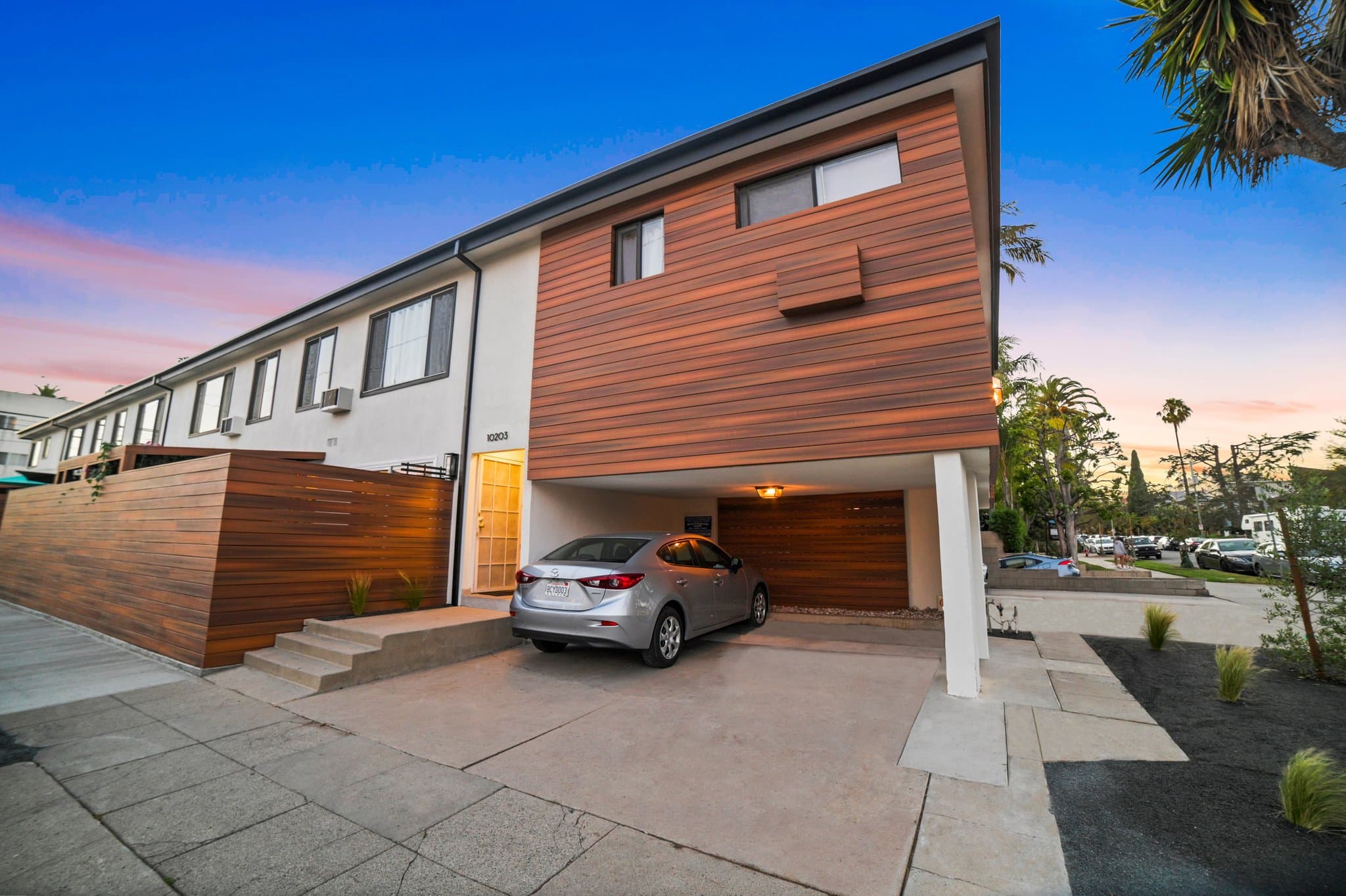 Los Angeles Apartment: 10203 Tabor St. Los Angeles, CA 90034
