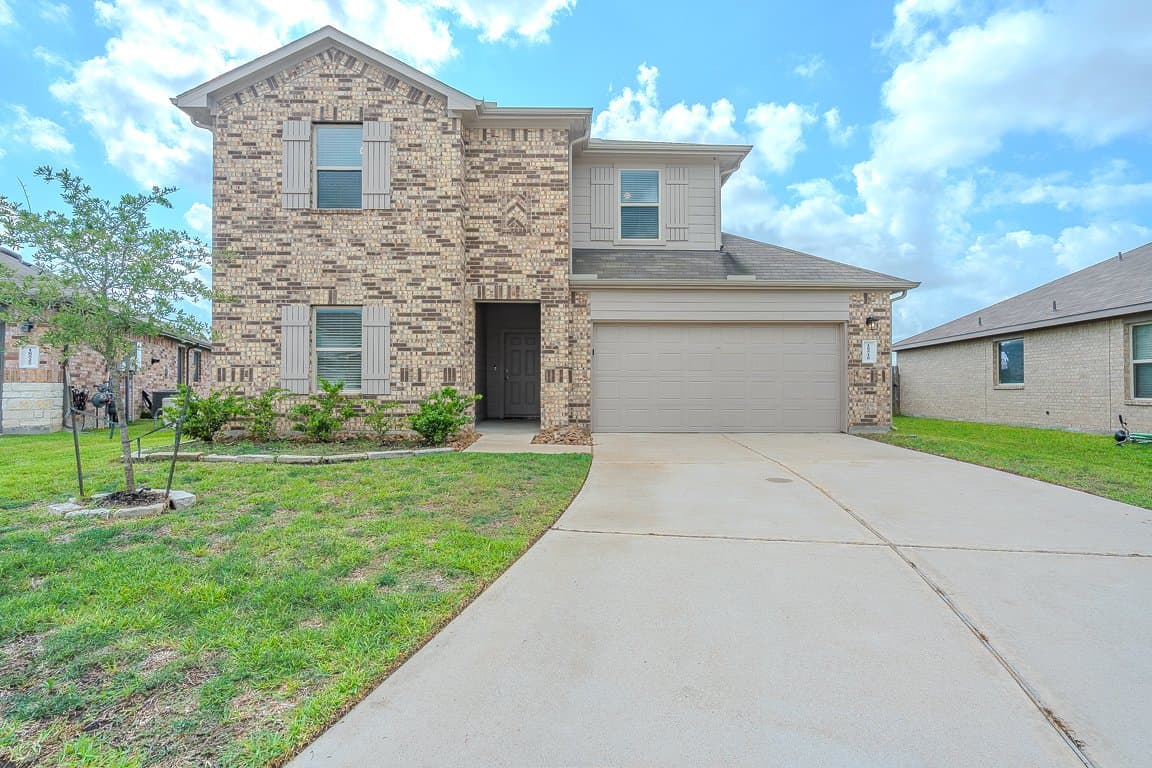 New Caney House: 18518 England Mill Dr