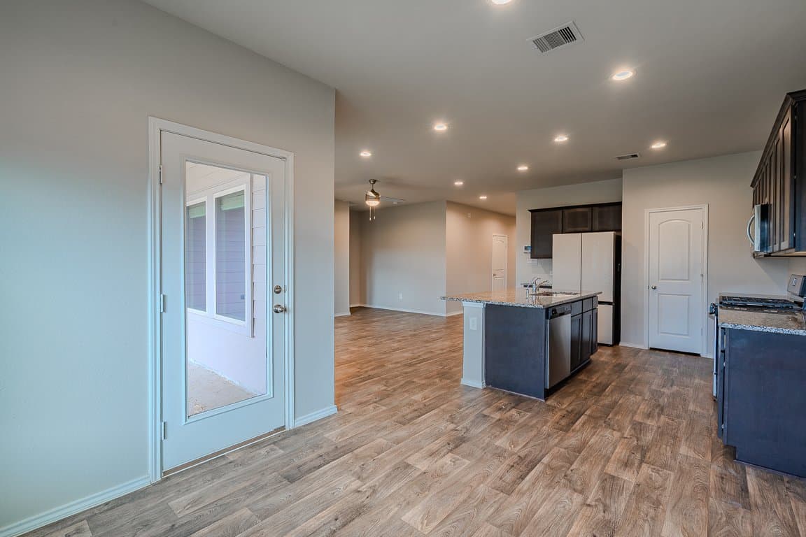 New Caney House: 18518 England Mill Dr