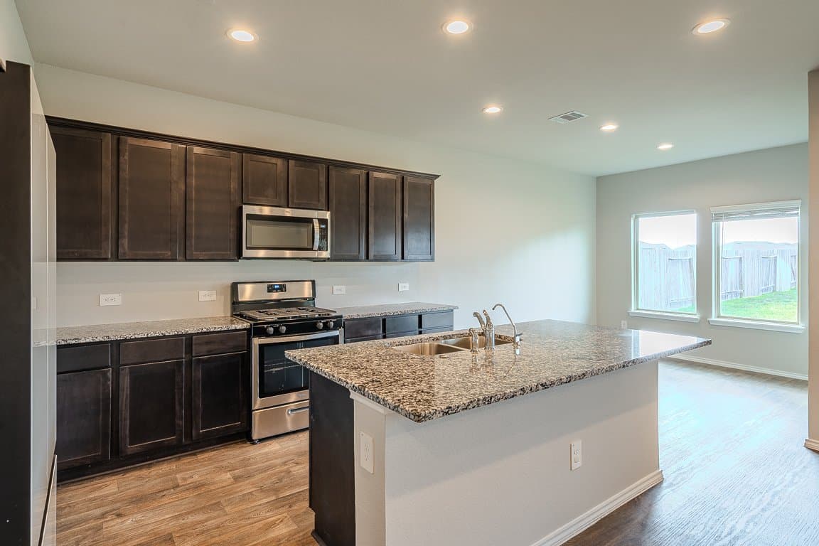 New Caney House: 18518 England Mill Dr