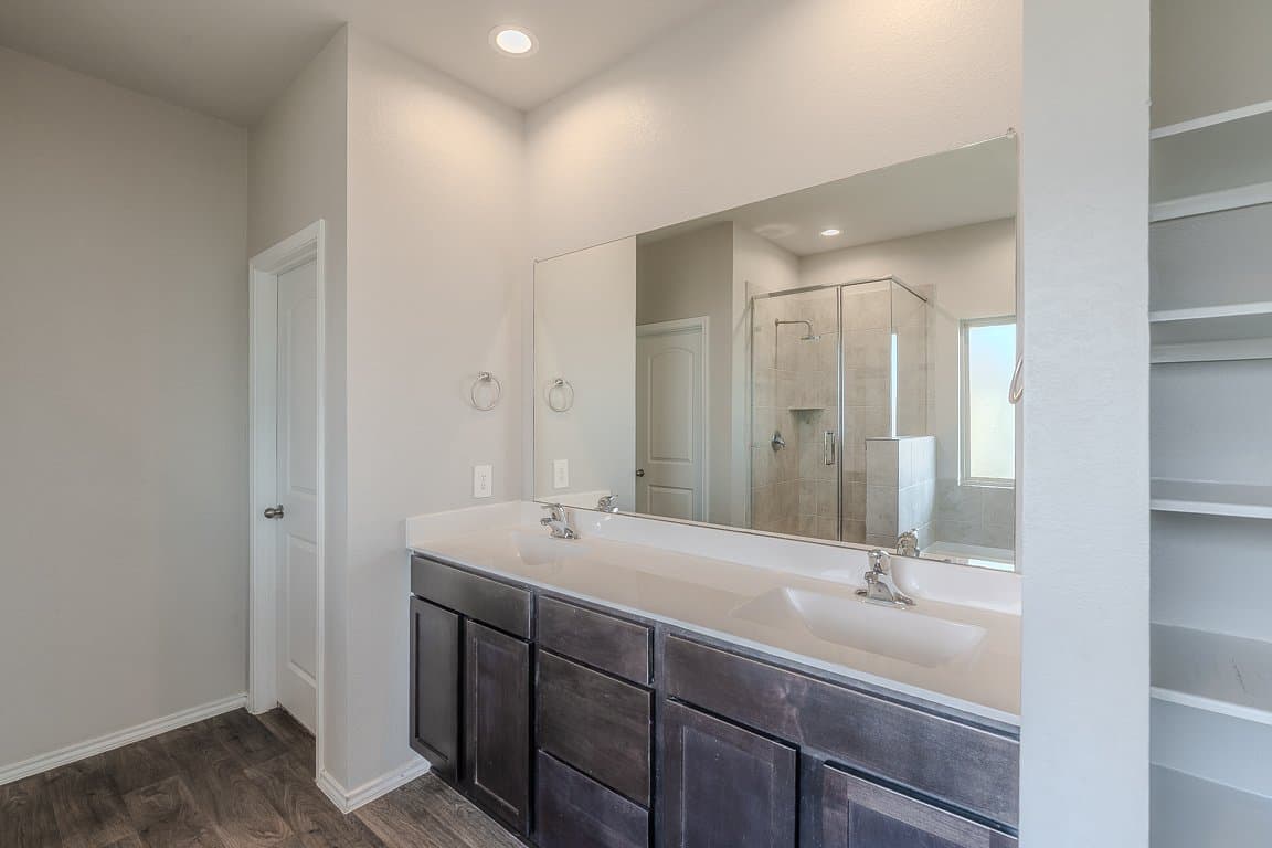 New Caney House: 18518 England Mill Dr
