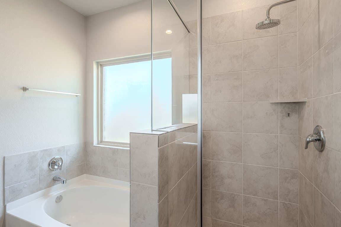New Caney House: 18518 England Mill Dr