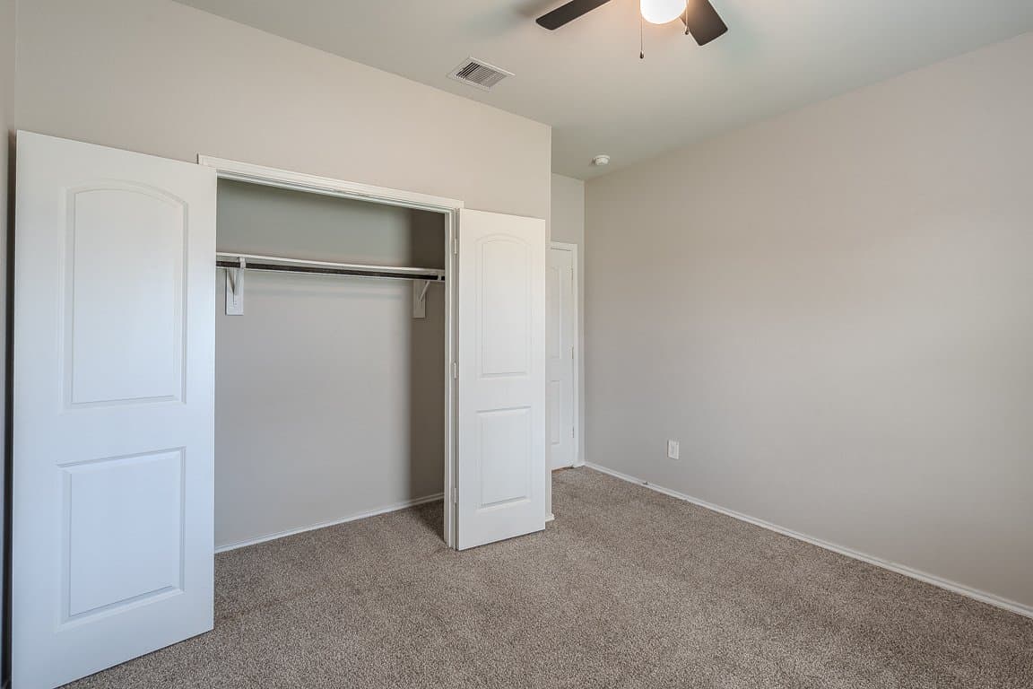 New Caney House: 18518 England Mill Dr
