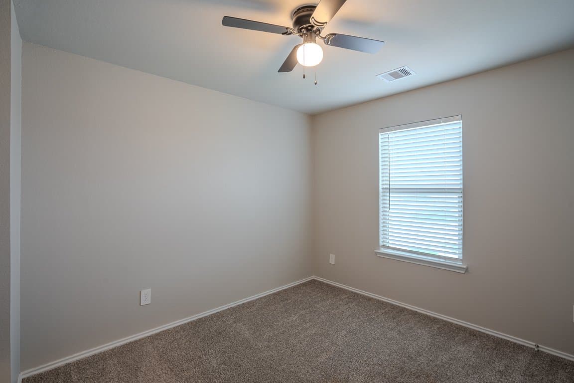 New Caney House: 18518 England Mill Dr