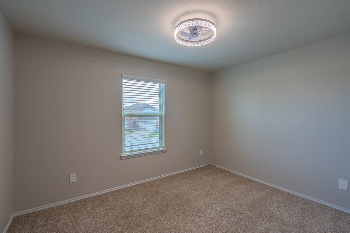 New Caney House: 18518 England Mill Dr