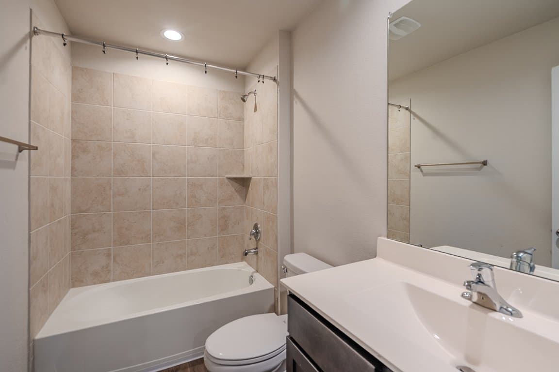 New Caney House: 18518 England Mill Dr
