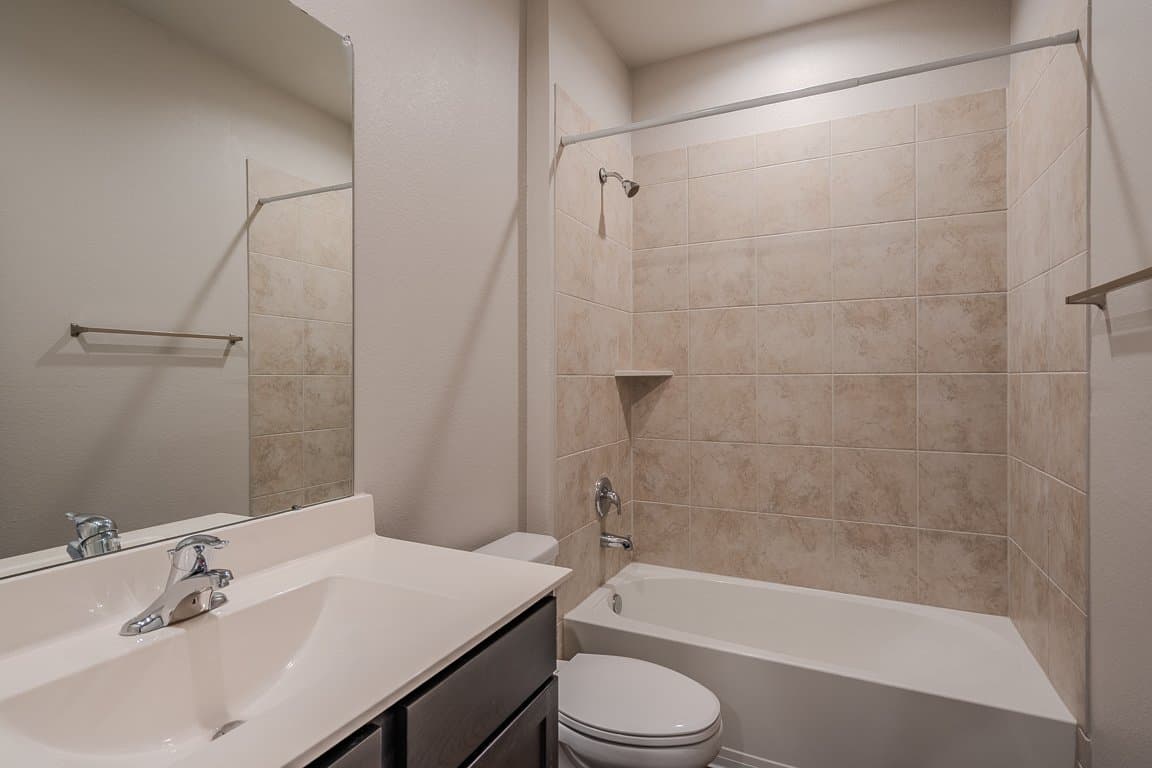 New Caney House: 18518 England Mill Dr