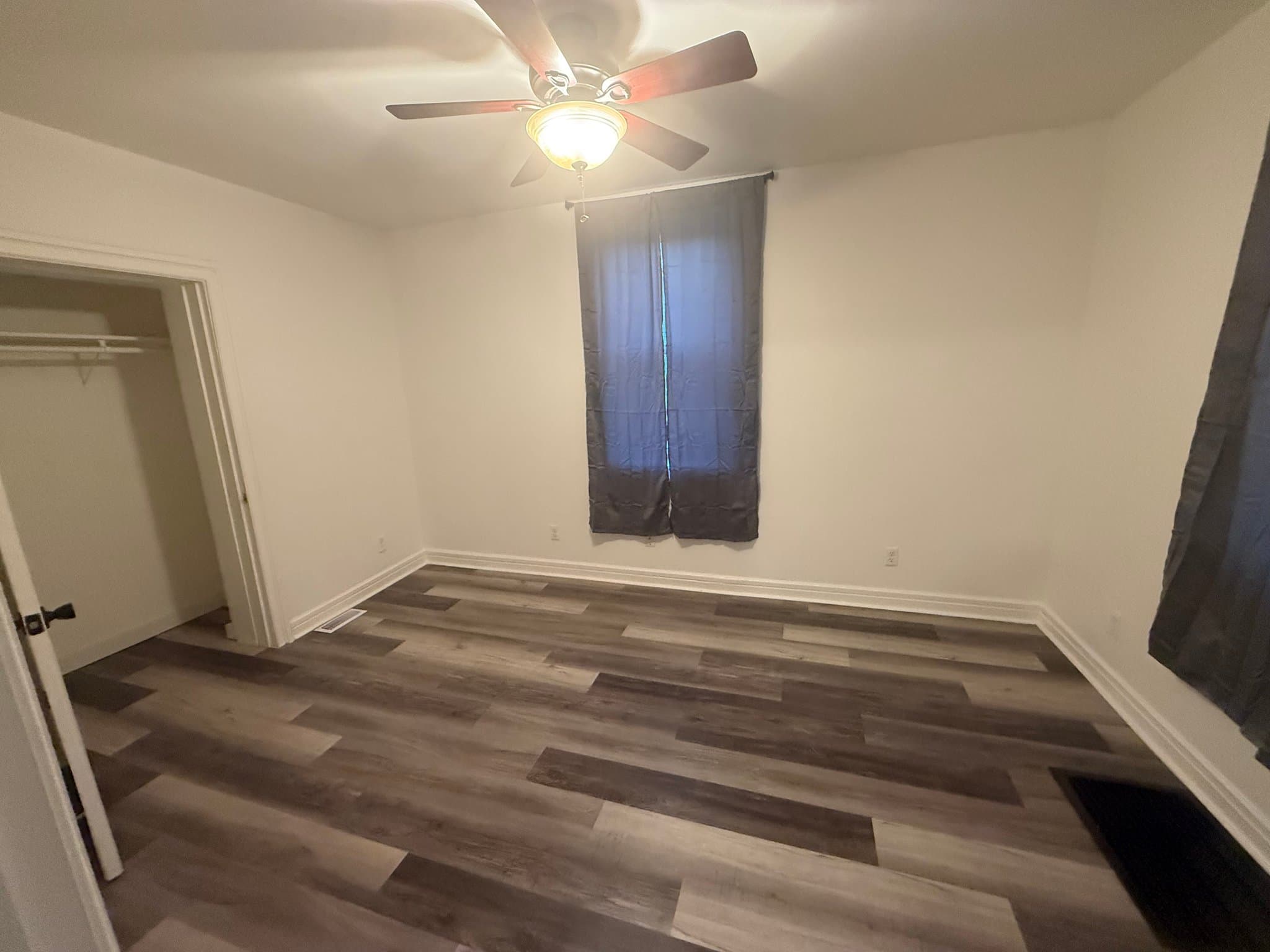 Belleville House: 213 N 13th st