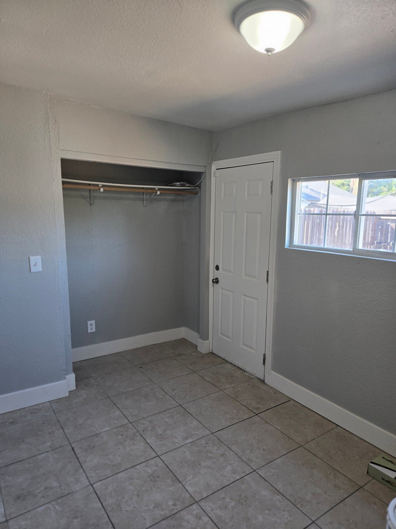 Stockton House: 639 S Hinkley Ave