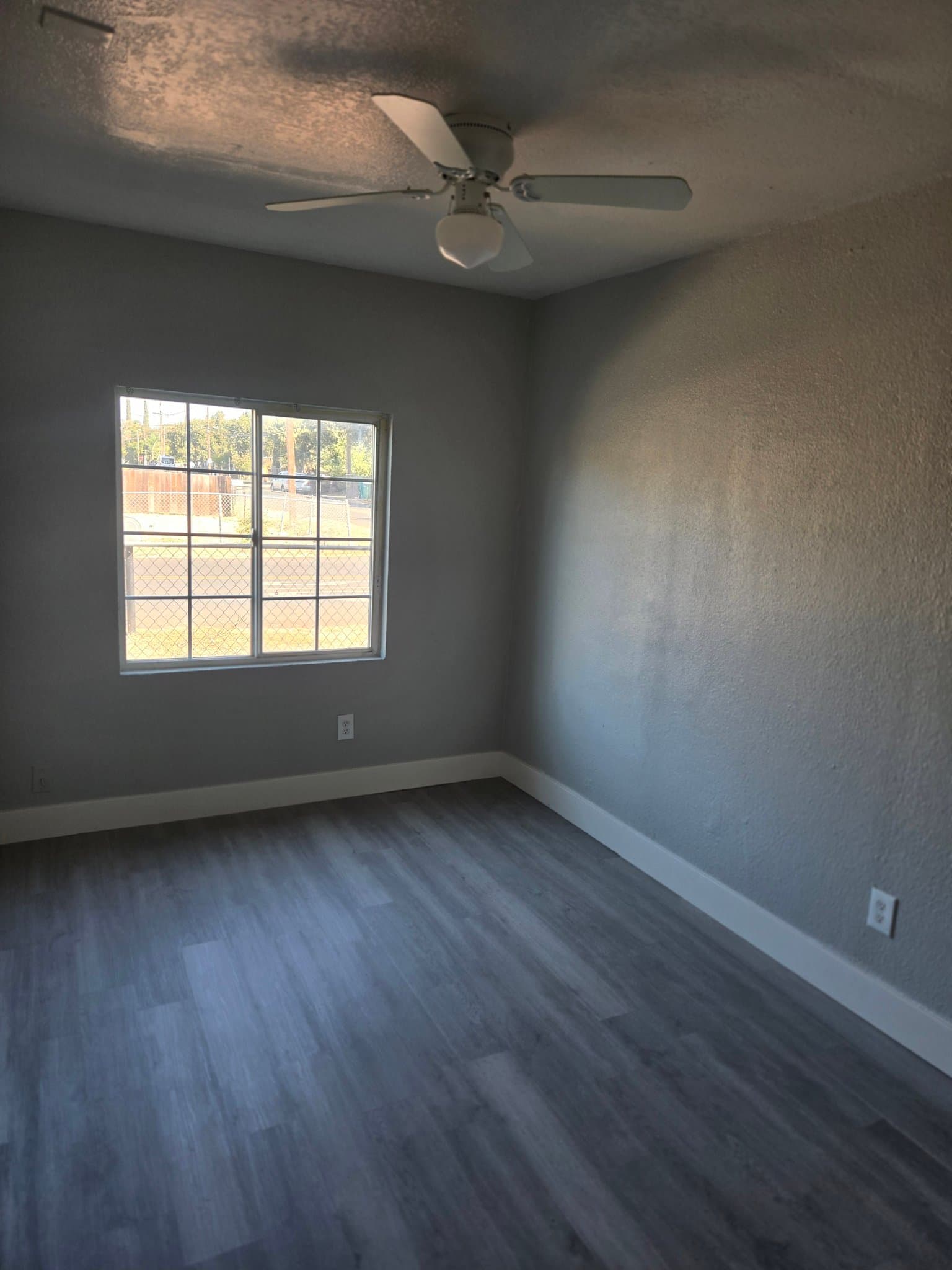 Stockton House: 639 S Hinkley Ave
