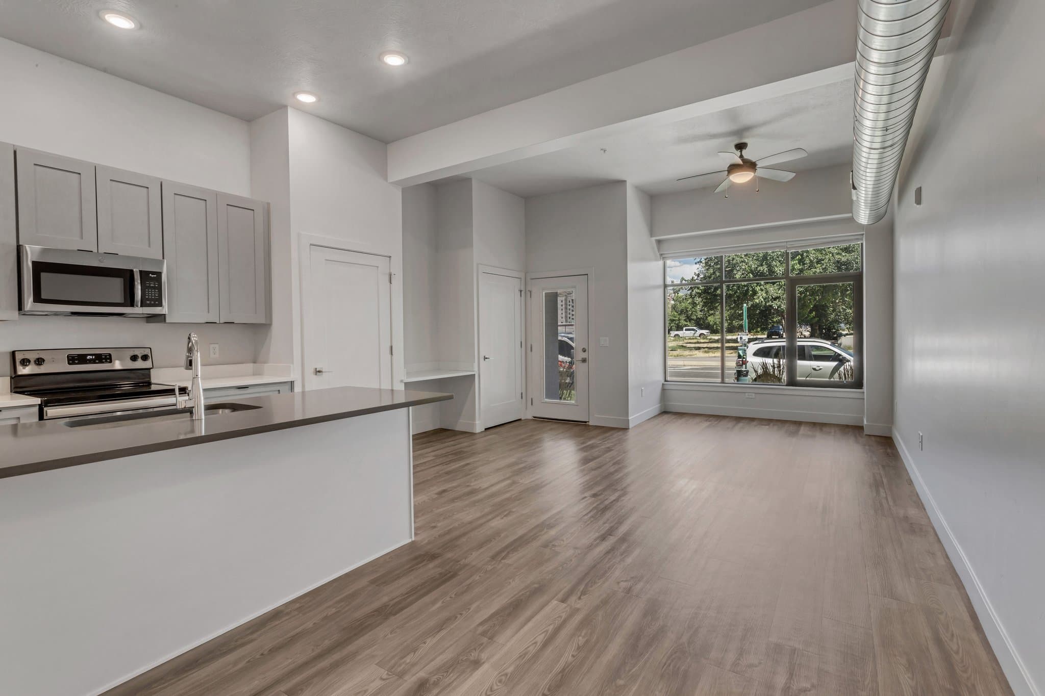 Salt lake city Apartment: 606 W north temple