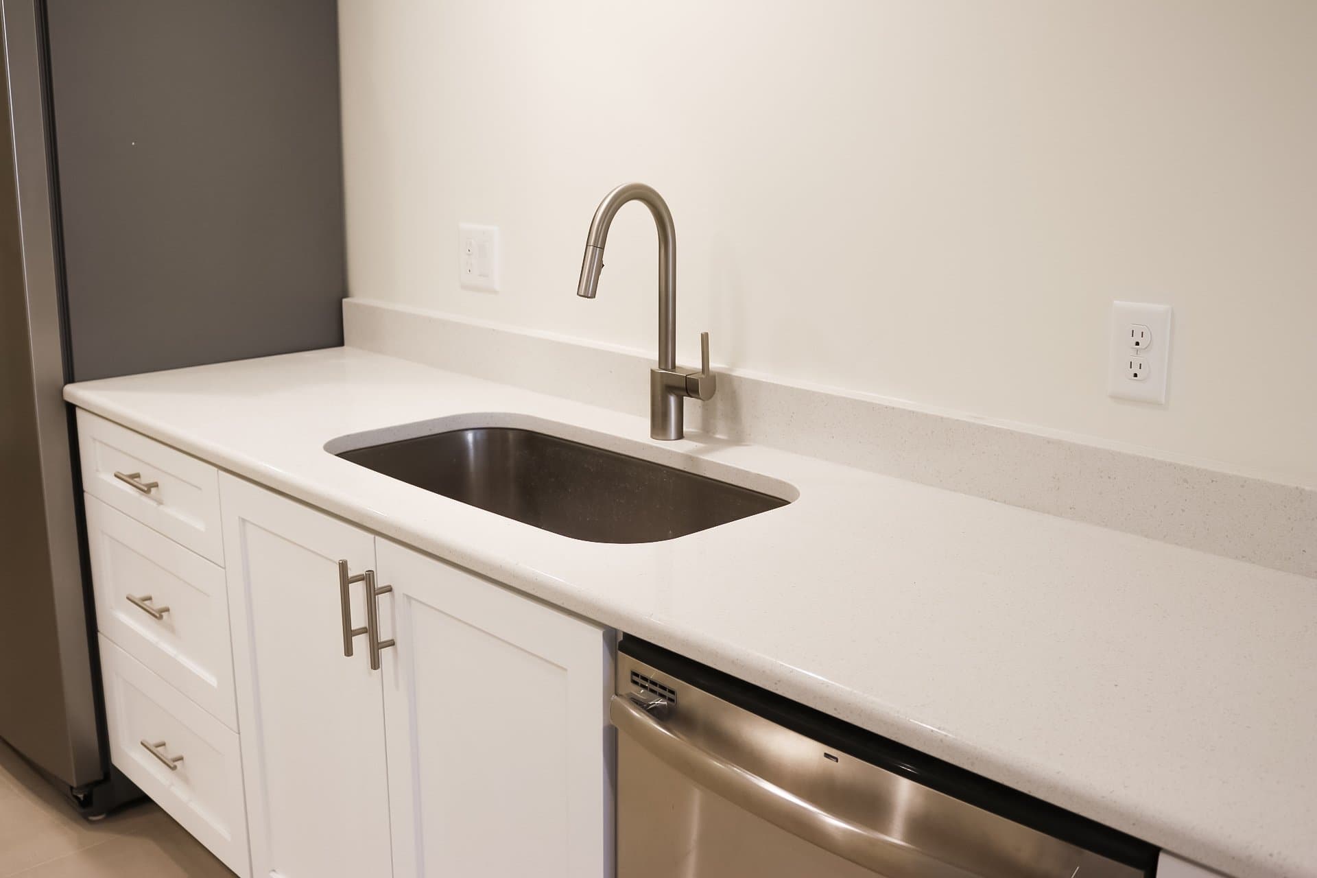 Alpine Apartment: 252 W Conrad Ct