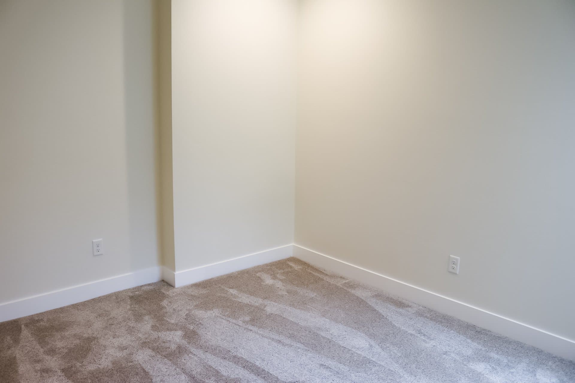 Alpine Apartment: 252 W Conrad Ct