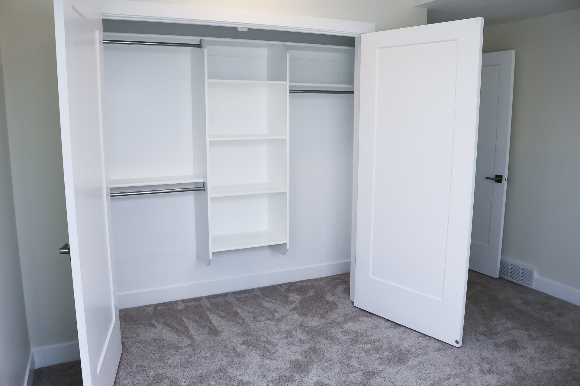 Alpine Apartment: 252 W Conrad Ct