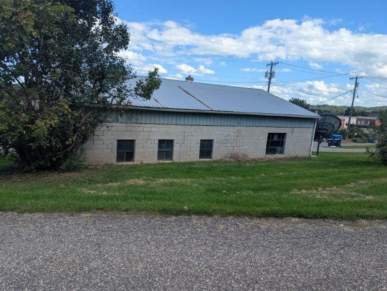 Elroy Other: 231 Main St