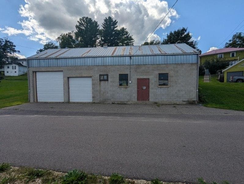 Elroy Other: 231 Main St