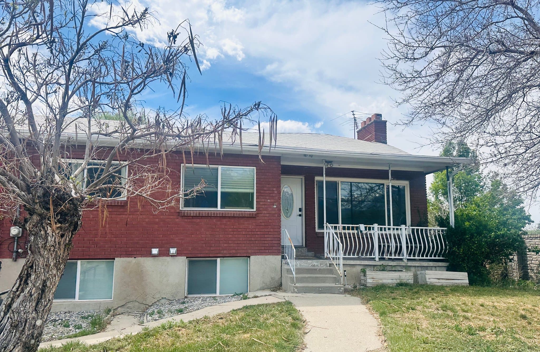 Draper House: 12070 S 700 E