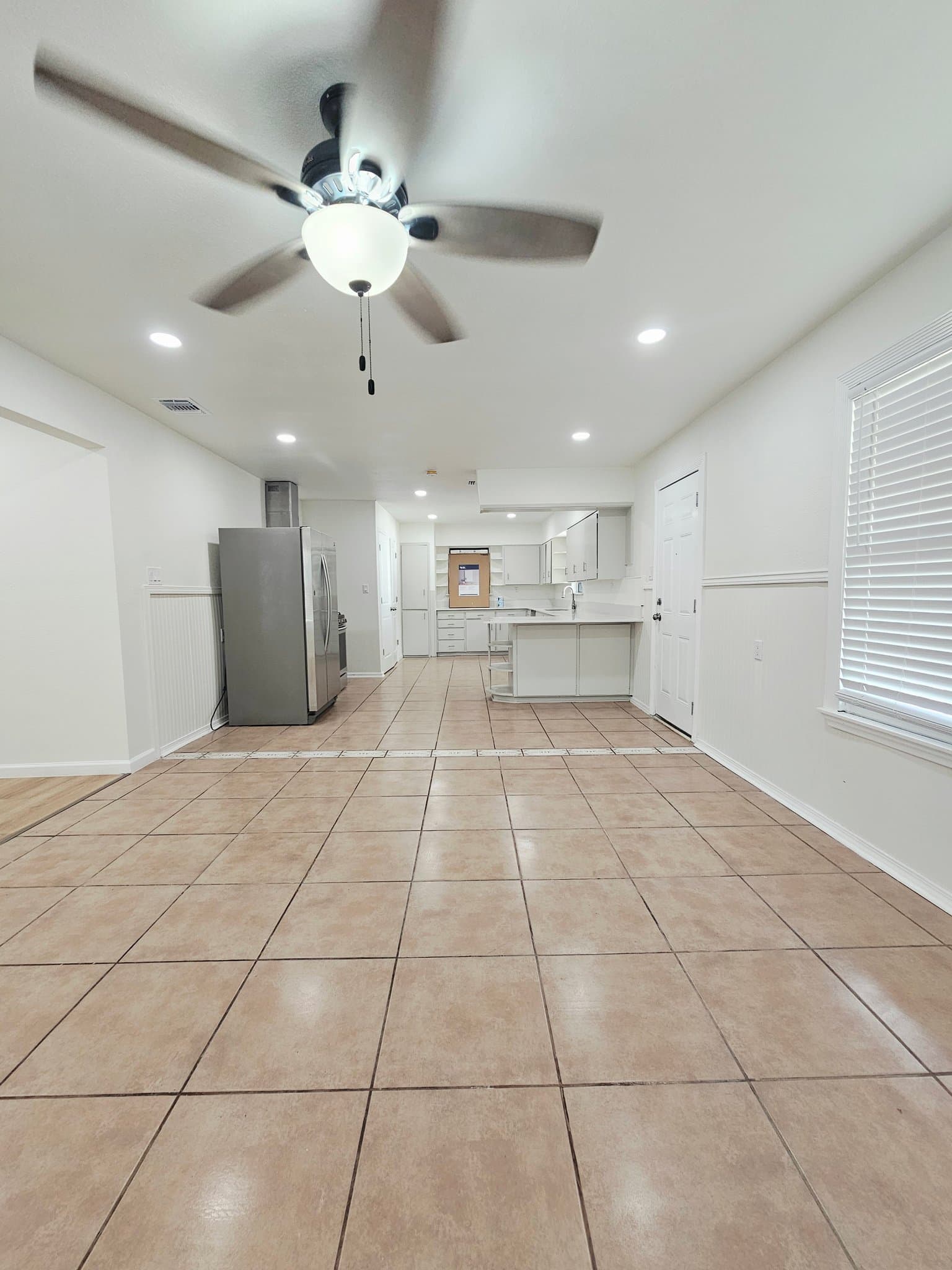 San Antonio House: 215 Lyric St