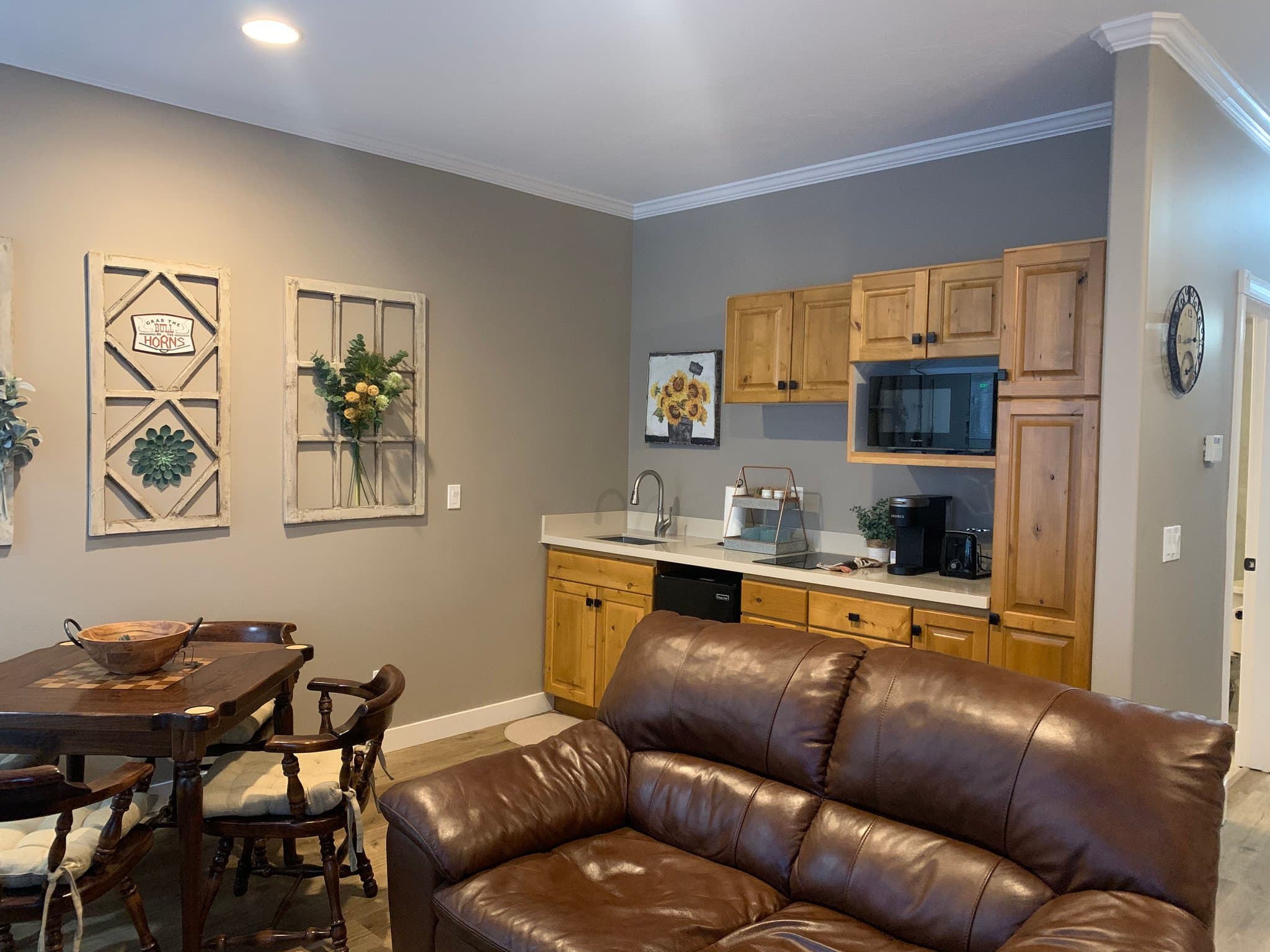 Midway Condo: 350 Fairway Dr