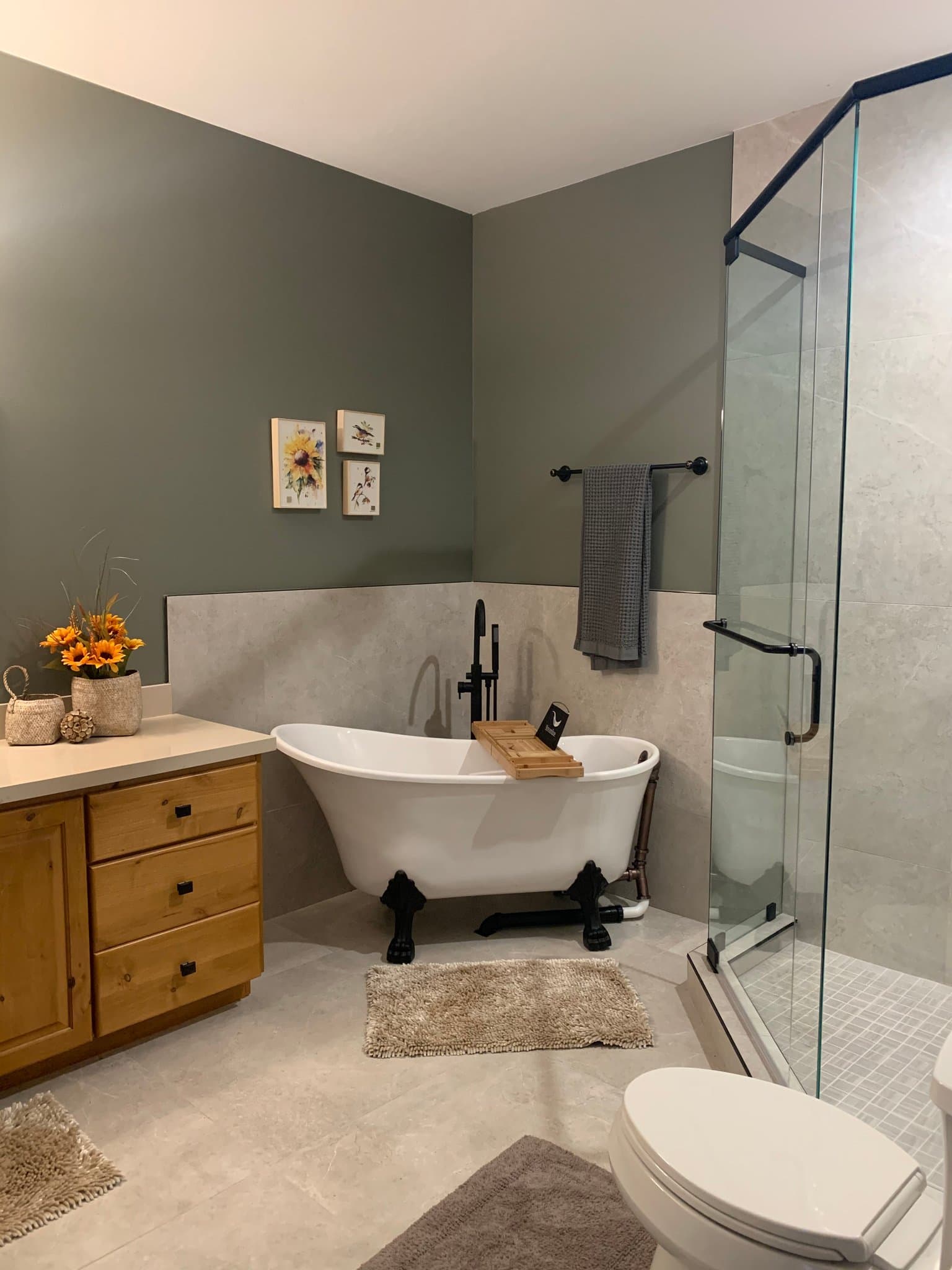 Midway Condo: 350 Fairway Dr