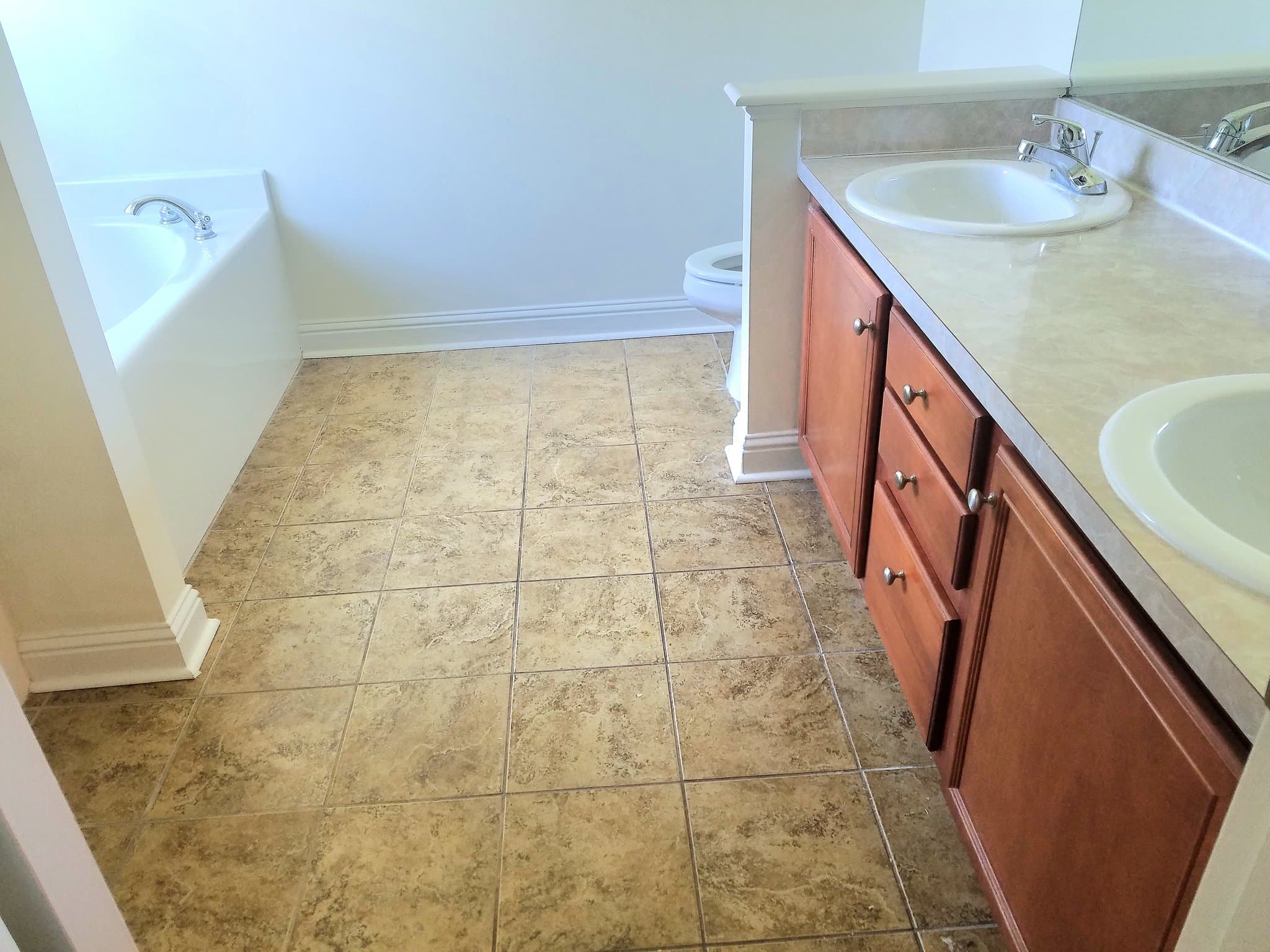 Milledgeville House: 244 Stoneridge Dr NW