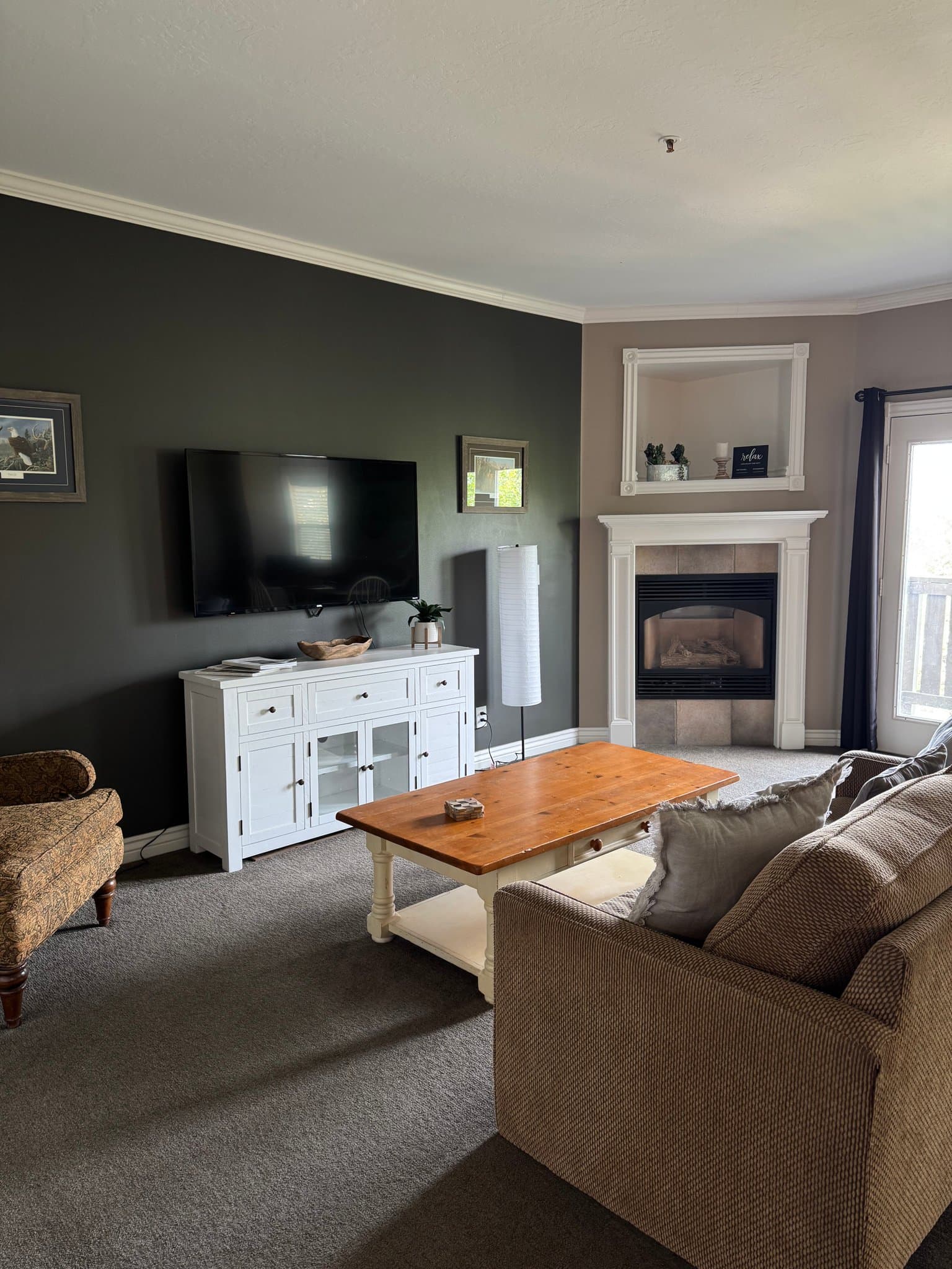 Midway Single Room: 350 Fairway Dr