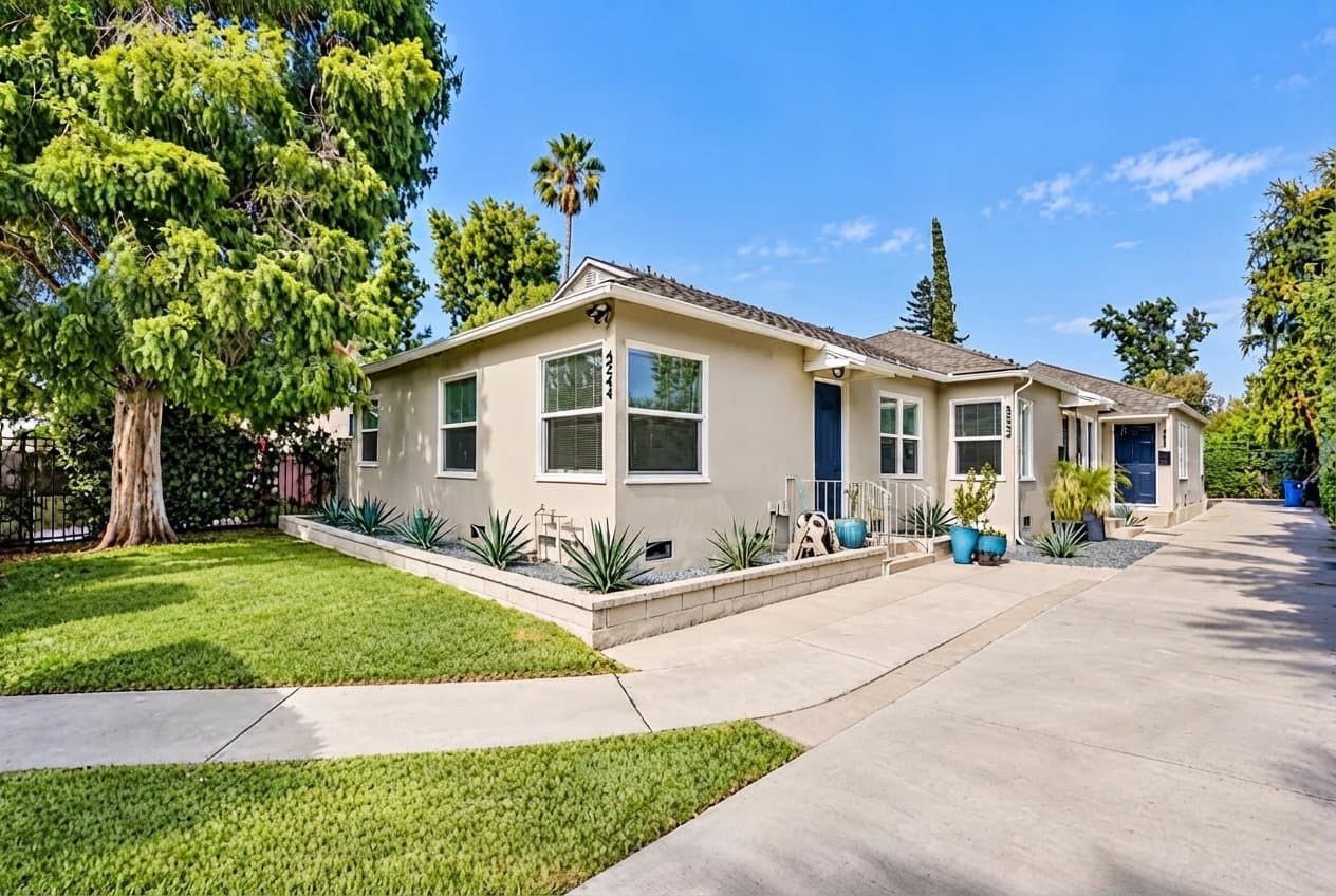 Studio City Multiplex: 4244 Tujunga Ave