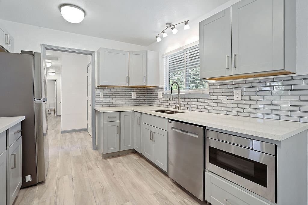 Stockton House: 7086 Plymouth Rd