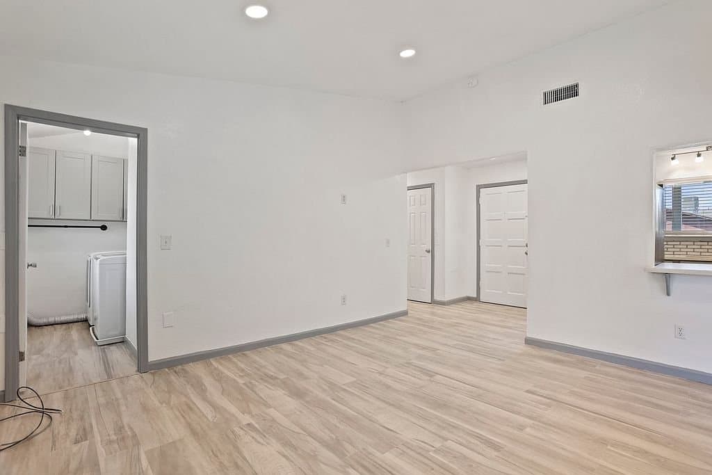 Stockton House: 7086 Plymouth Rd