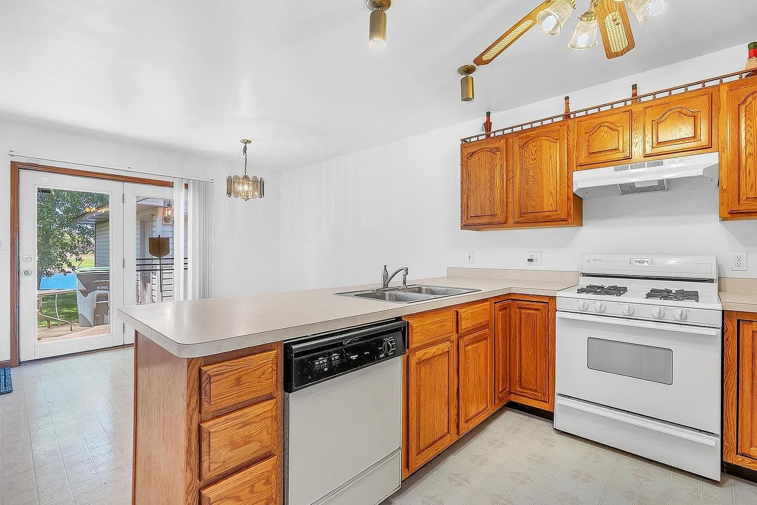 Hobart Townhome: 1714 Lincoln St