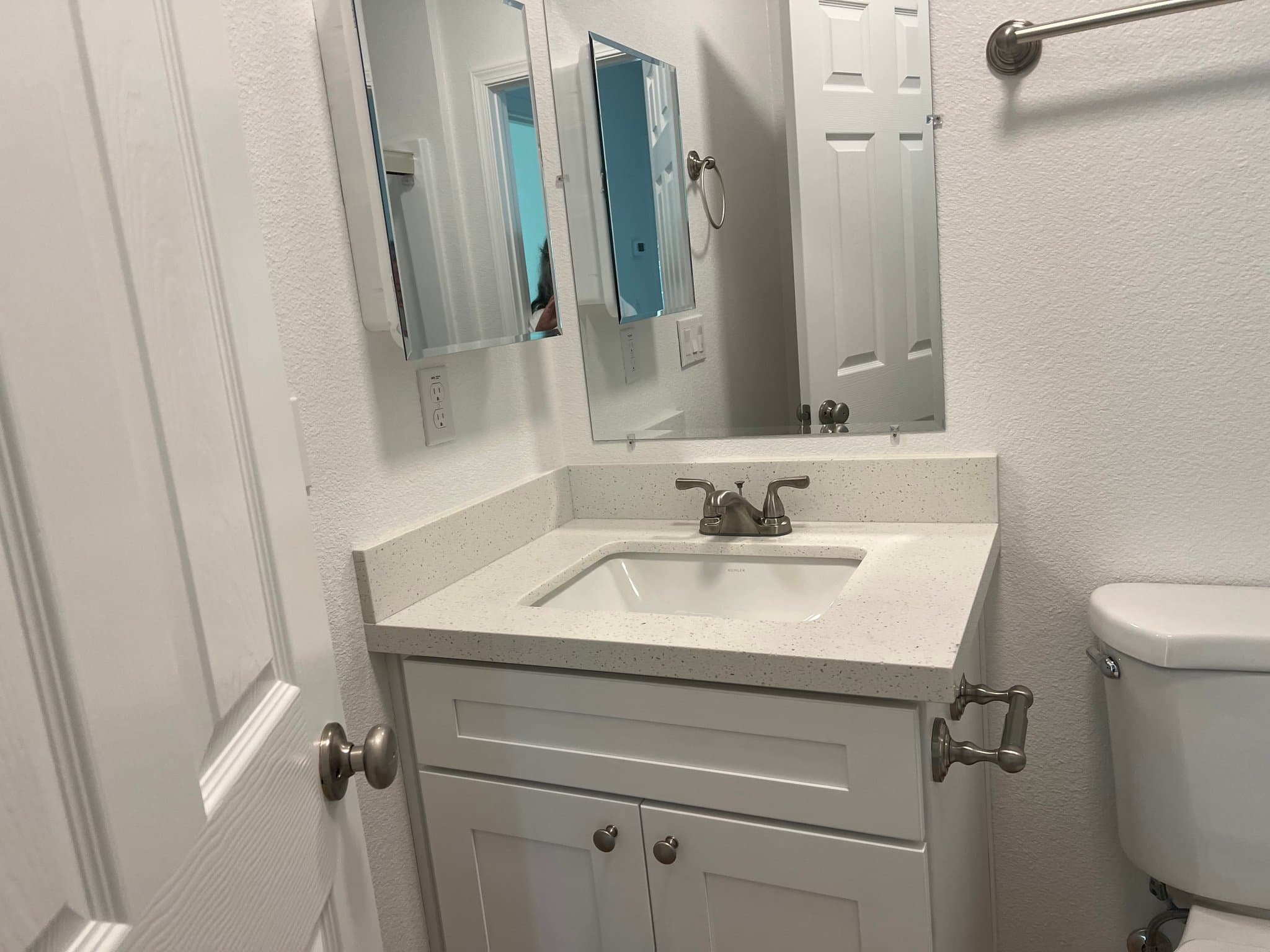 Santa Rosa House: 168 Hazelnut Ln