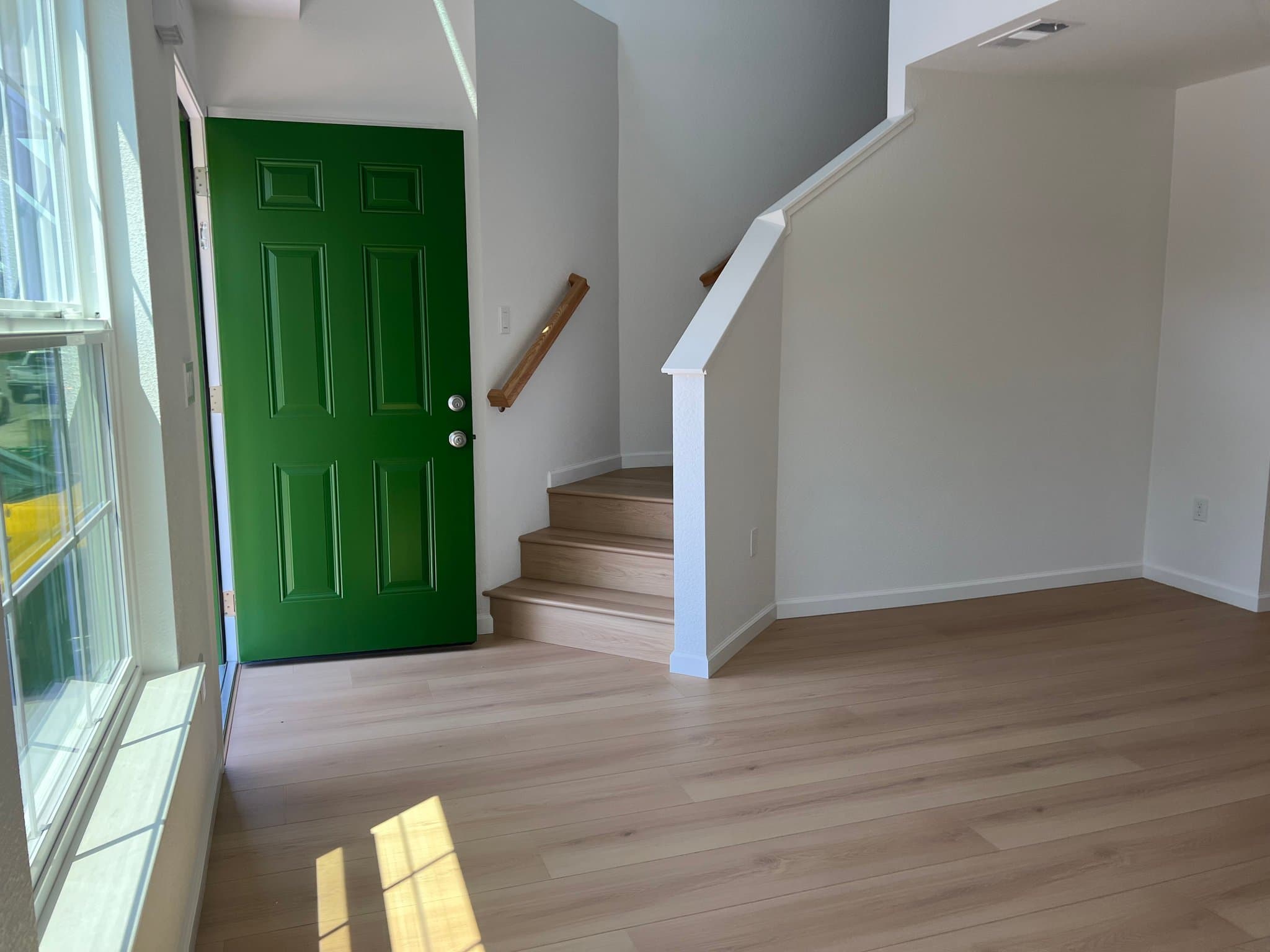 Santa Rosa House: 168 Hazelnut Ln