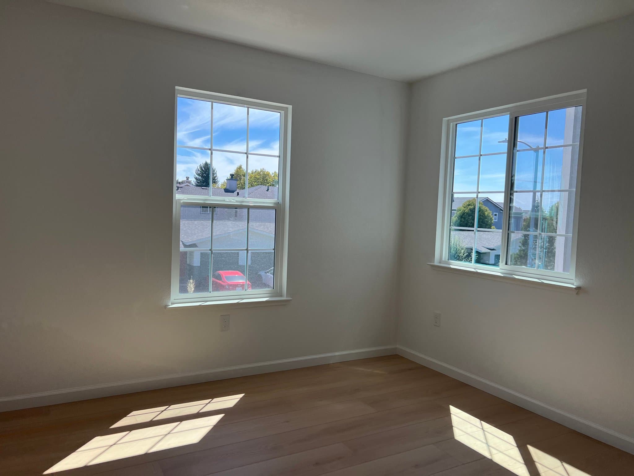 Santa Rosa House: 168 Hazelnut Ln